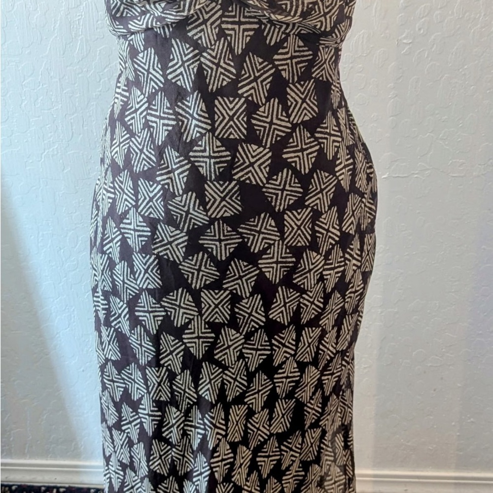 London Times Brown and White Sweetheart Neck Sheath Dress